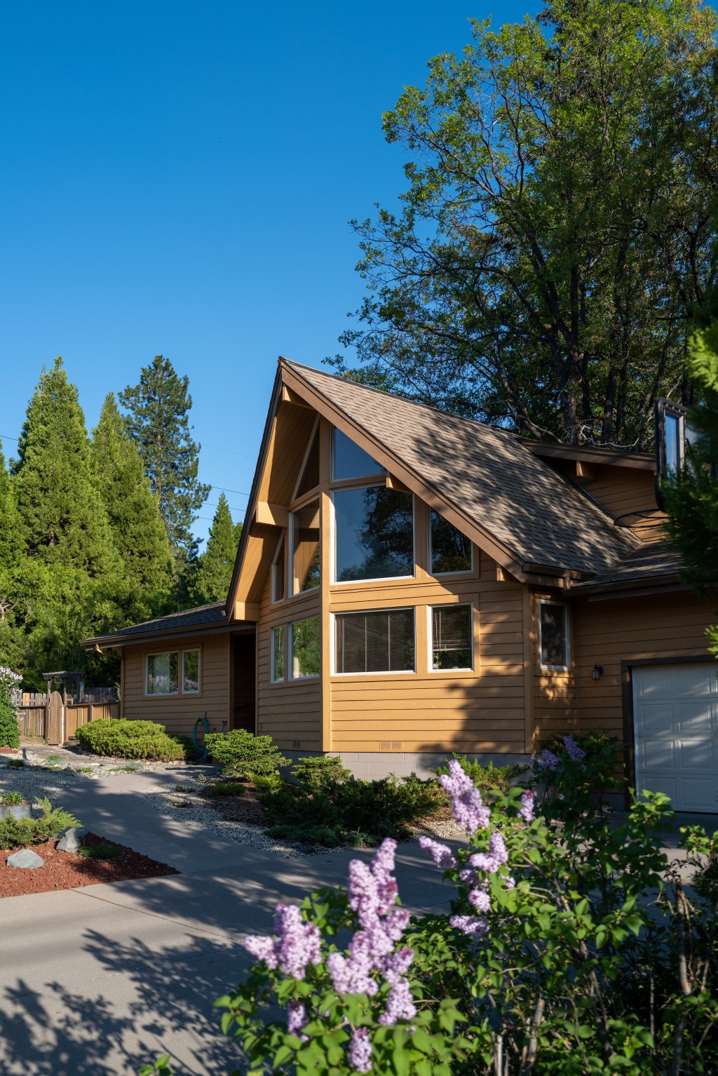 Contemporary A Frame